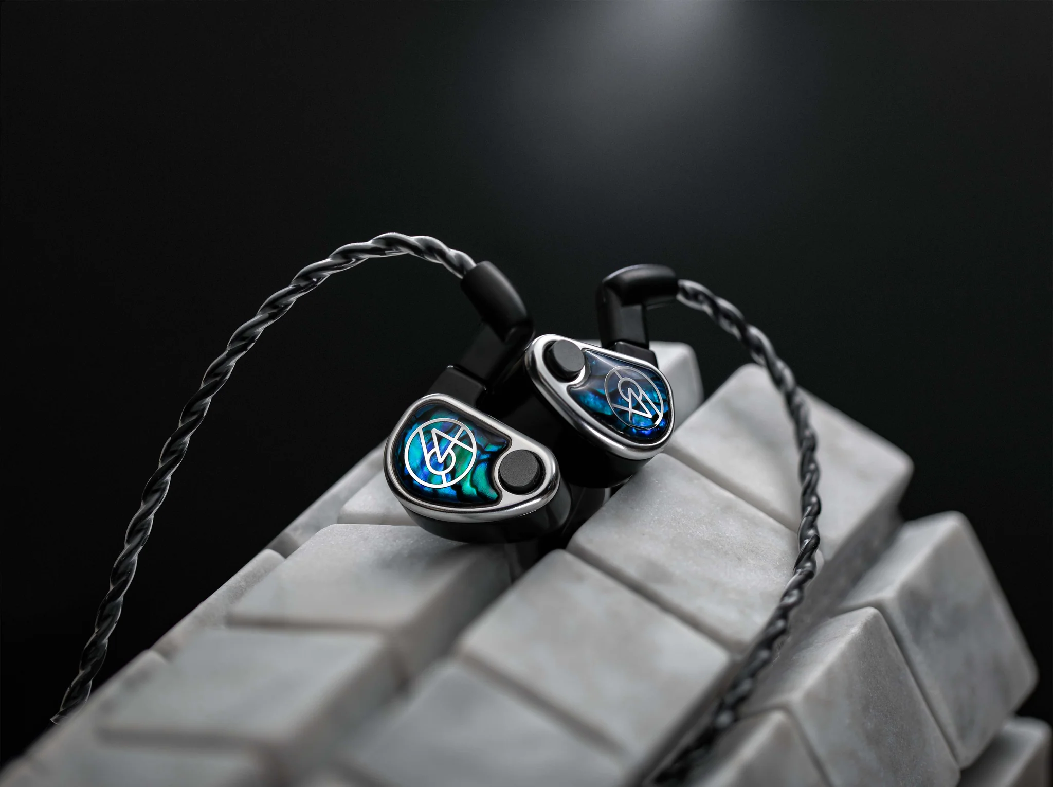 Established by Vitaliy Belonozhko in 2012 Although 64 Audio is primarily recognized for creating custom-fit IEMs for musicians, they are also responsible for some of the most well-known universal IEMs for audiophiles, such as the Volür and U12t. 64 Audio must to be high on your list of considerations, regardless of whether you're purchasing your first IEMs or simply want to add to your collection.