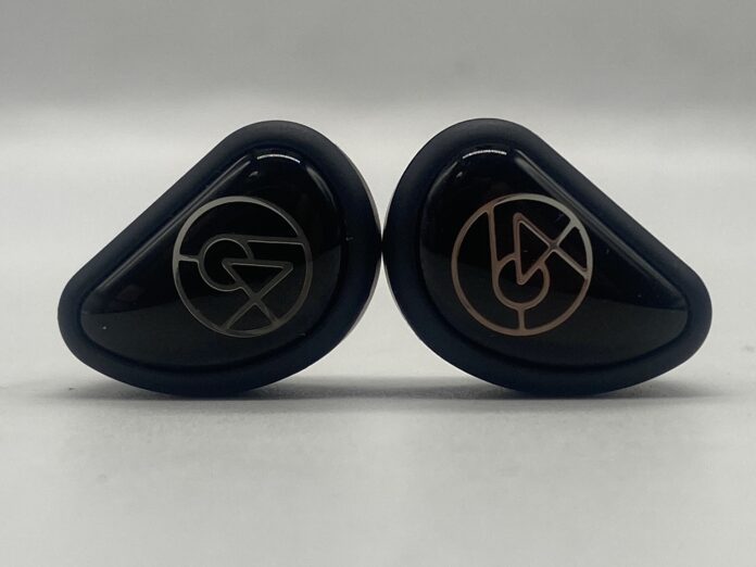 Over the years, 64 Audio has produced some of the best IEMs. Their products have always catered to the upper class, but this time they've introduced something that hovers between premium and mid-range. The lowest-priced IEM they have released in years is the Aspire 4, which retails for $899. Let's see how it holds up—musicians and studio pros are its primary target audience.