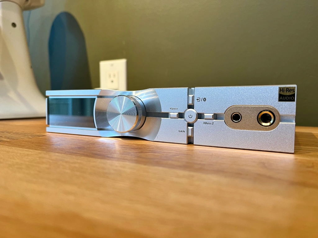 Here we examine the Neo iDSD 2, iFi's relatively new DAC/Amp hybrid device. I was curious to hear how the second Neo iDSD compared to the first since I evaluated the first one a few years ago and wanted to see what changes had been made. The Neo 2 will be the unit's name throughout this evaluation.