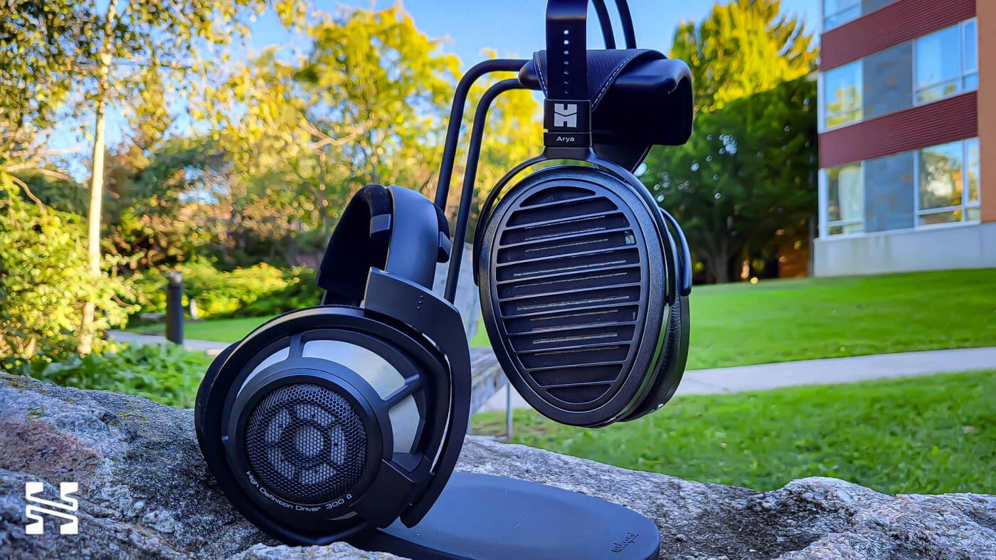 One company that has established a reputation for itself is HiFiMan, which specializes in planar headphones at all price points. I've had the opportunity to review the majority of HiFiMan's current headphone lineup since I started writing for Headphones.com. I've written about the HE400se, Sundara, Edition XS, and Ananda, starting from the bottom up. Even though their frequency responses were fairly similar, I always found that I appreciated each step up for a different reason.